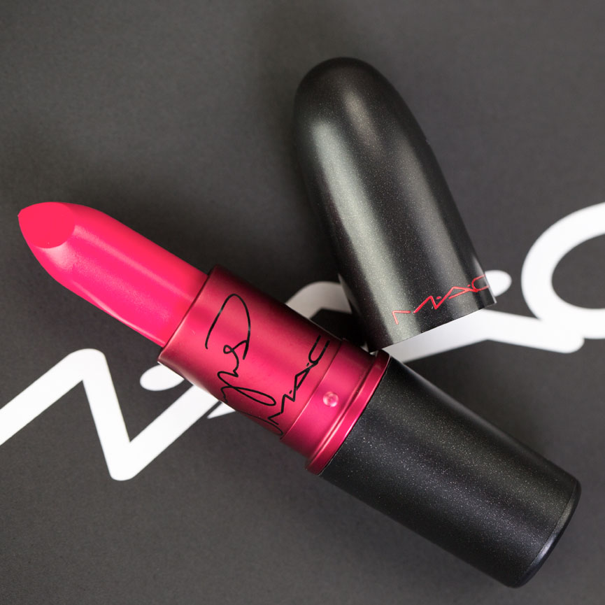 Lips make-up step by step with Viva Glam Lipstick from MAC